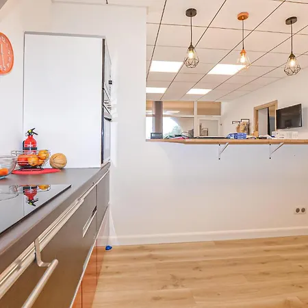 2 Bedroom Cozy In Apartament *